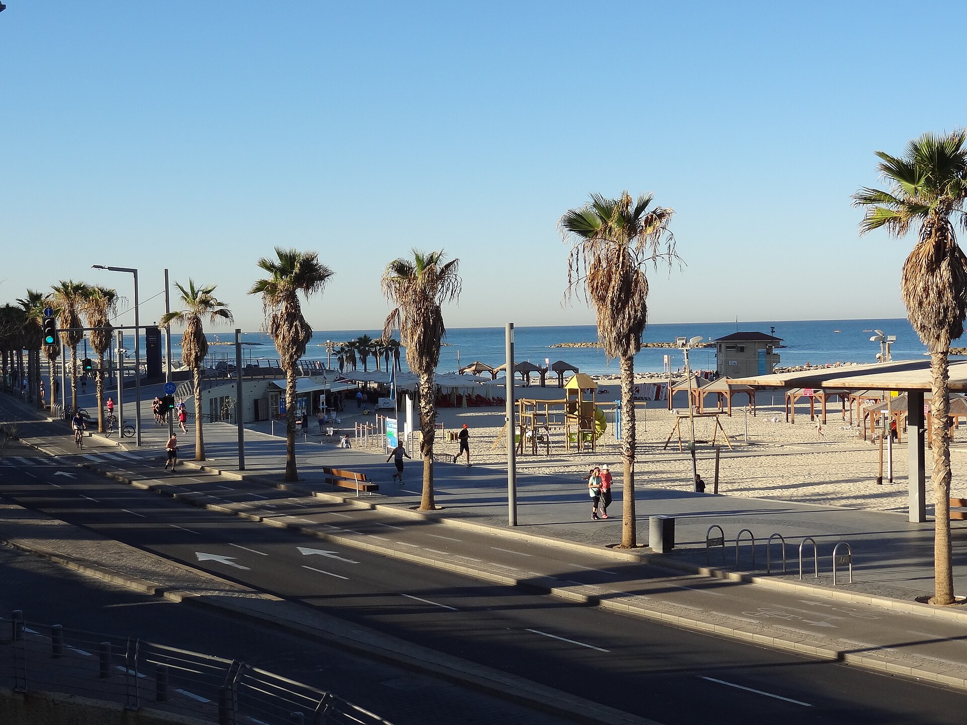 Tel Aviv beachfront promenade